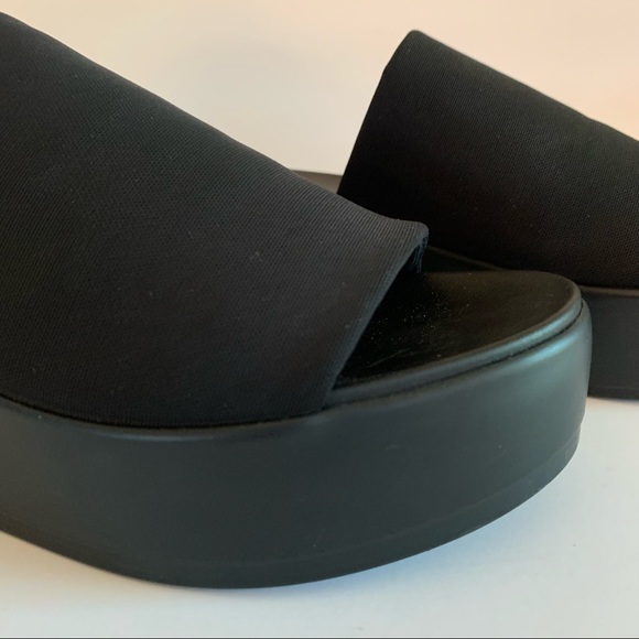 BEBE Platform Slip on Sandals 90s Y2K Women’s Size 7 Black Stretch Fabric - Picture 2 of 11